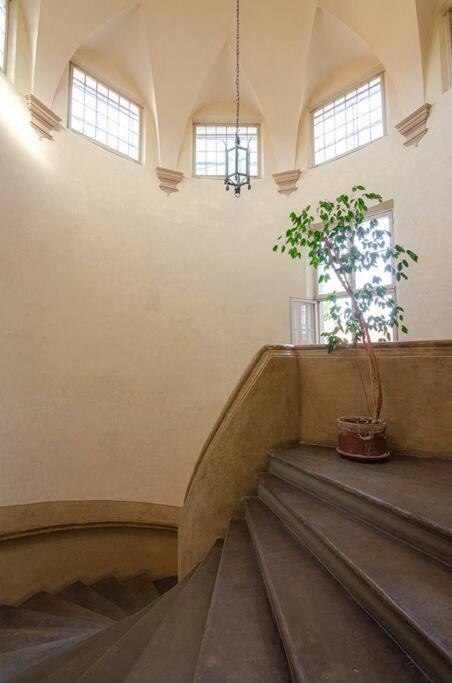 Casa Aldrovandi: Elegante E In Centro Storico Bolonha Exterior foto